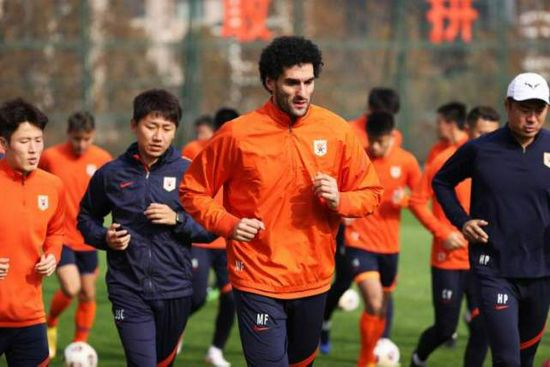 韩国和女邻居做爰2三级